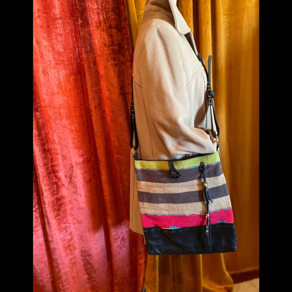 Large stripe messenger crossbody bag